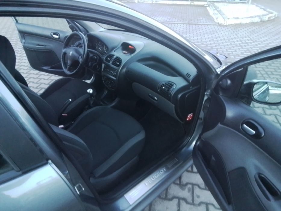 Peugeot 206 1,4 I wersja JBL,5 drzwiowy.