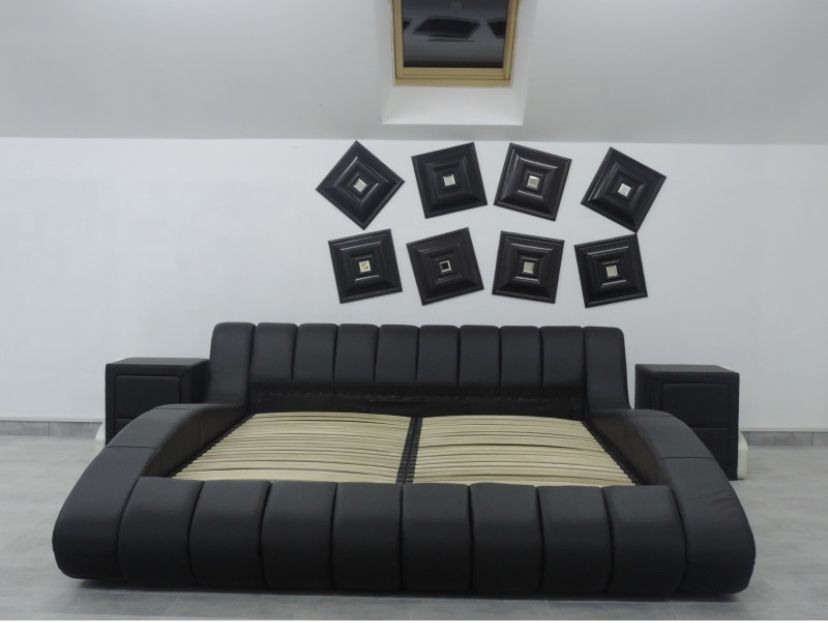 Стильне м‘яке двоспальне ліжко. Ліжко подіум.