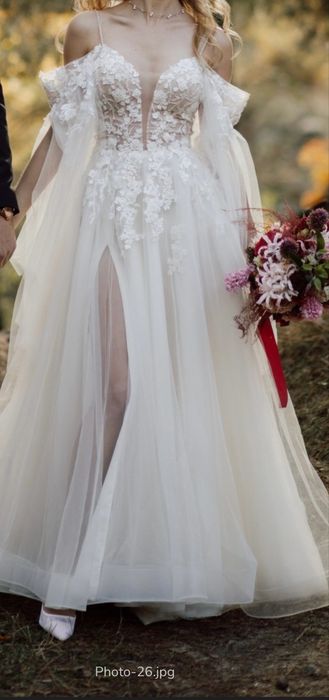 Весільна сукня • А-силует • Ідеальний стан