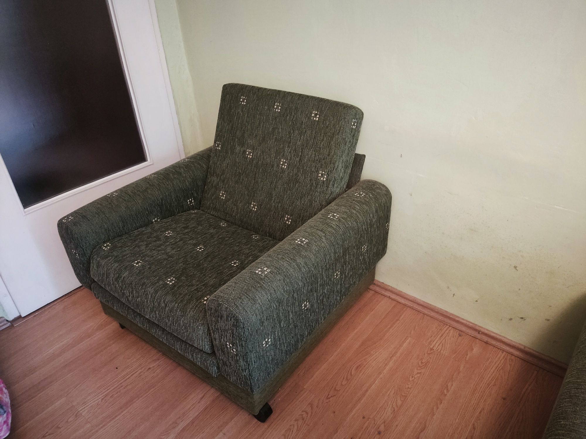 Kanapa i 2 krzesła