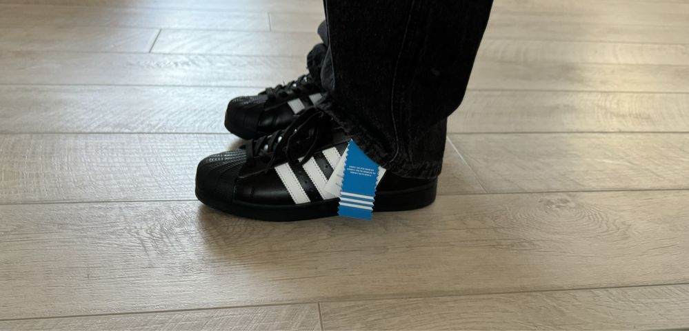 Adidas Superstar