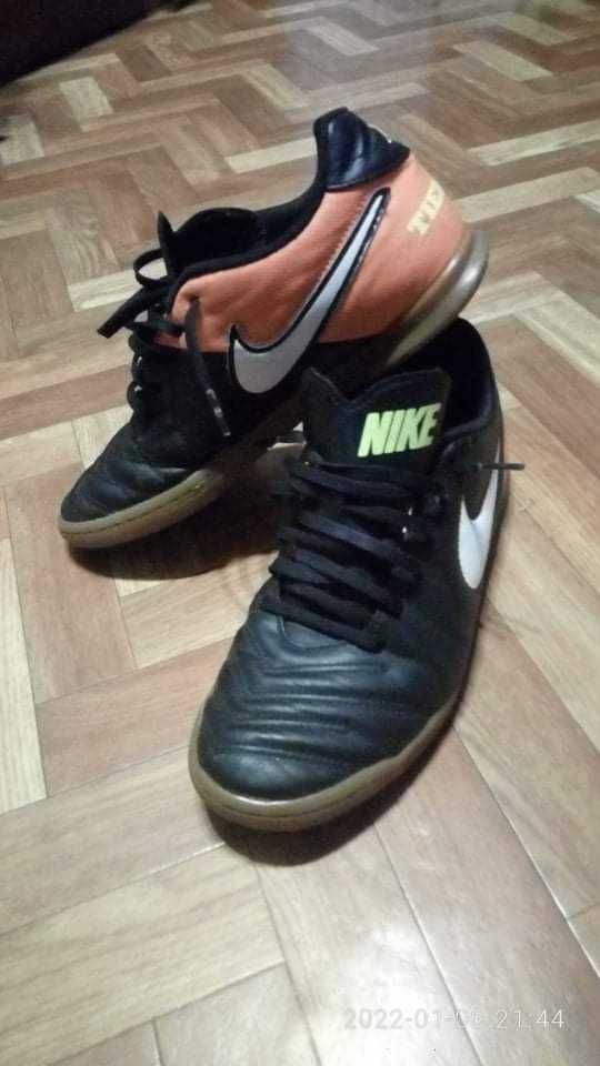 Nike TIEMPO X 40р.