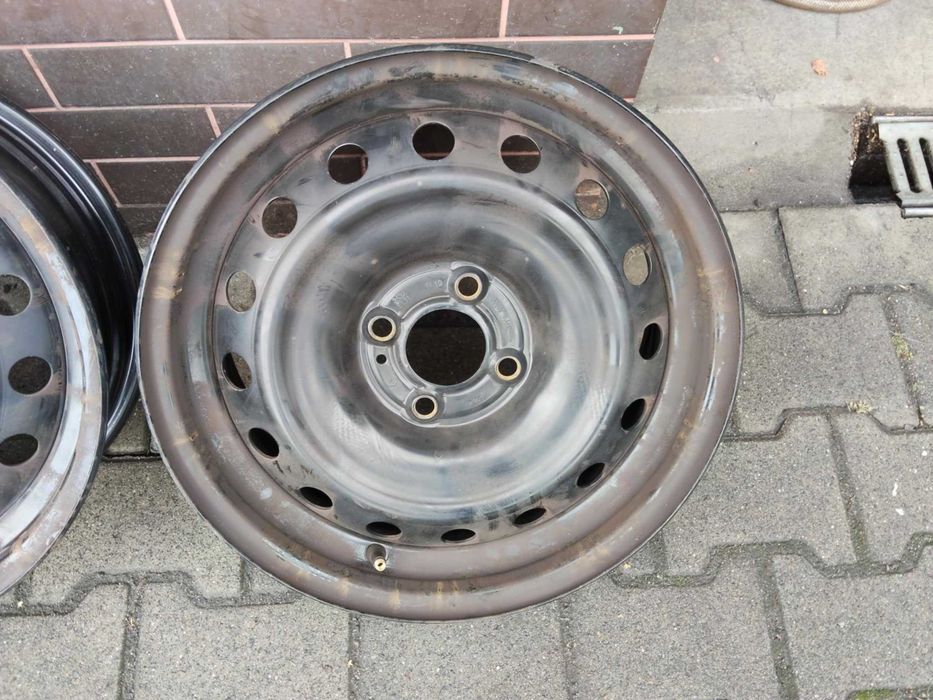 Felga stalowa Renault Clio 15 cali orginał ET 31 rozstaw 4x100