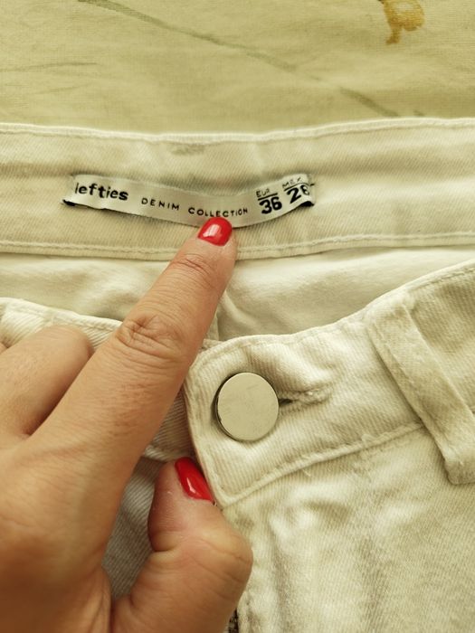 Calça ganga branca Lefties