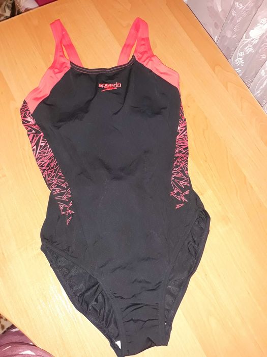 Speedo Endurance + купальник для плаванья  размер 34