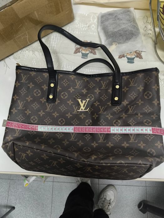 Mala de ombro da Louis Vuitton