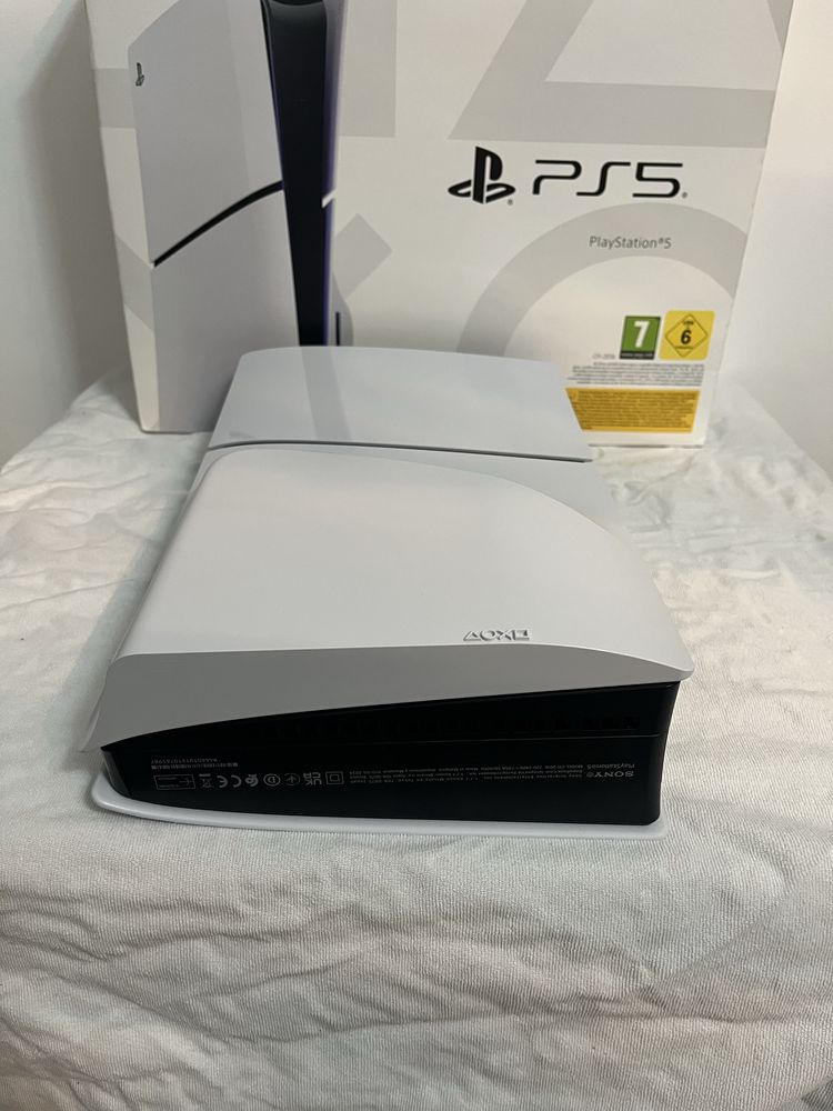 PlayStation 5 Slim Standard 1TB – COMO NOVA e com Garantia de 2 anos!!