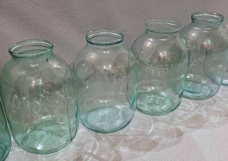 Продам стеклянные банки: 3л