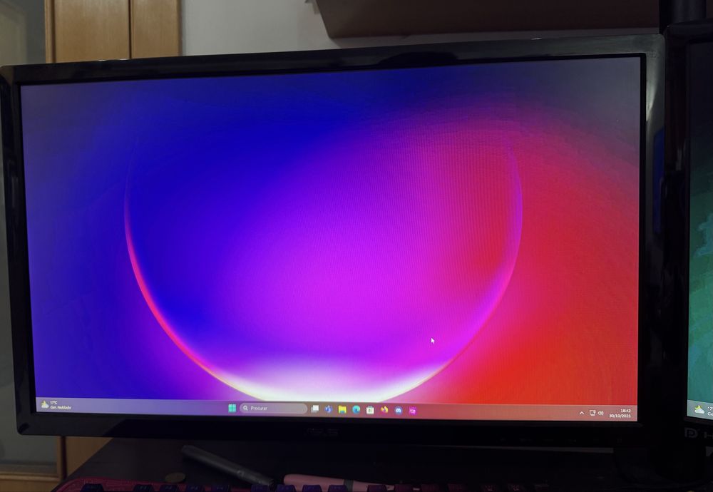 Monitores Asus FHD 24” 144hz