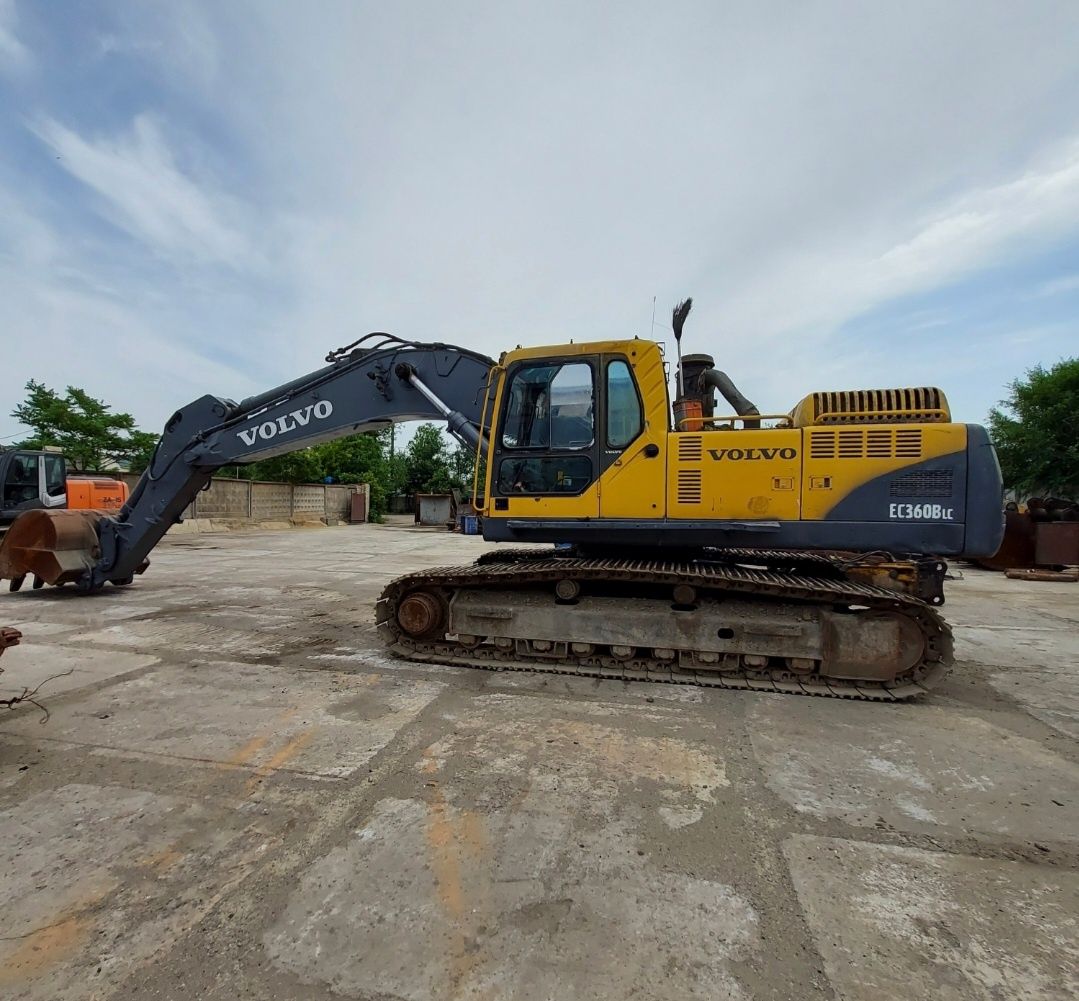 Продам VOLVO EC 360 BLc гусеничный экскаватор