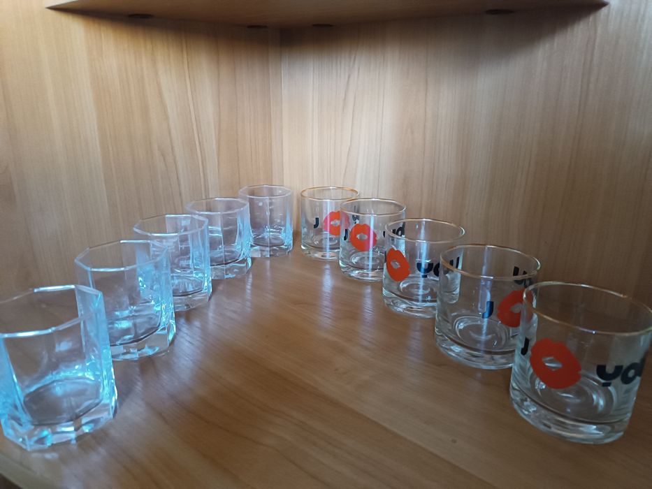 Хрустальные  фужеры  .