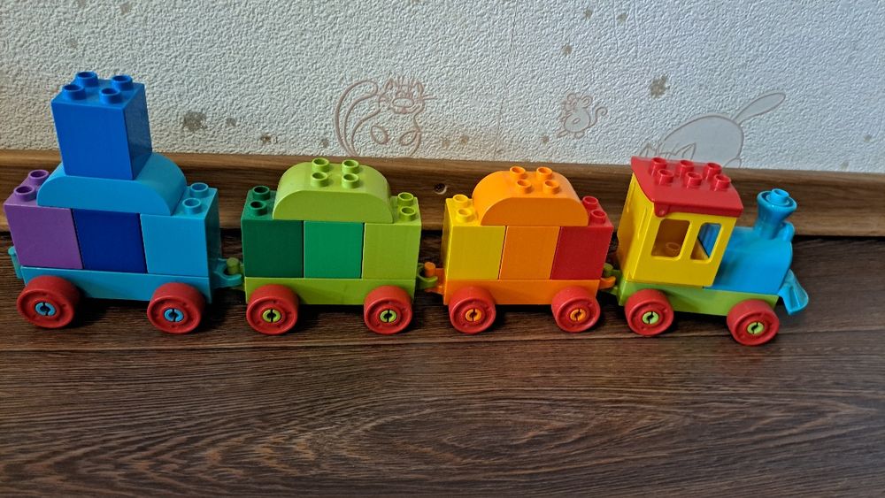 Лего дупло поїзд