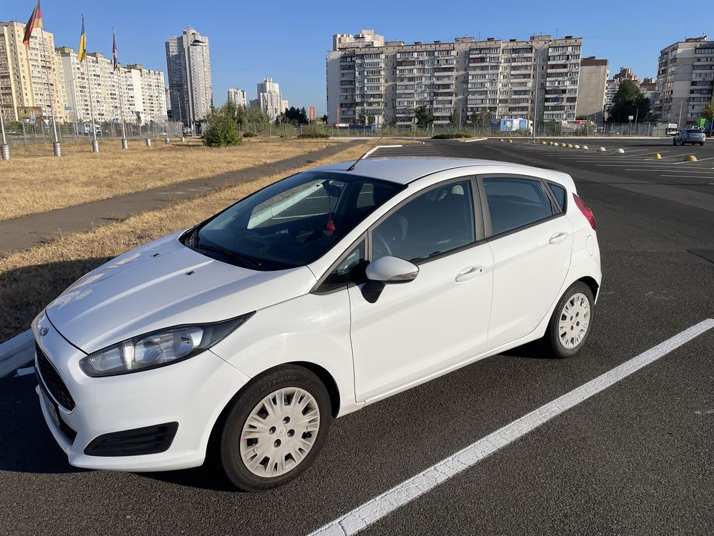 Продам Ford fiesta в очень хорошем состоянии