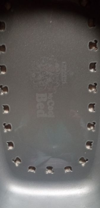 Cama ou base para sanitario de animais