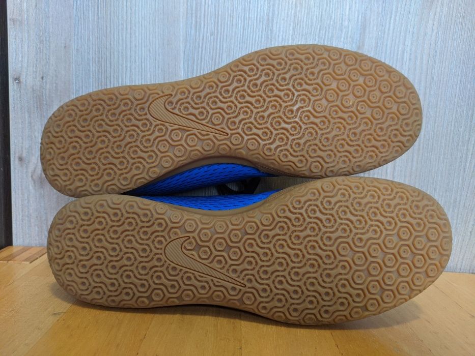 Nike Bravata - футзалки бампы cороконожки