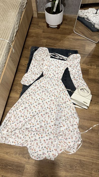 Сукня. Лот суконь