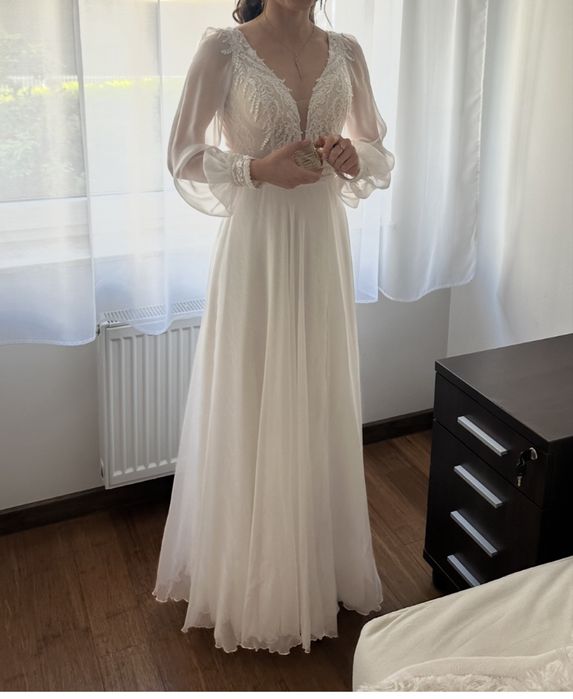 Romantyczna suknia ślubna biala długie ręlawy