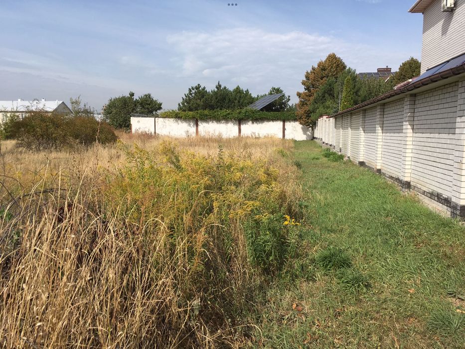 Продам чудову земельну ділянку під будівництво в смт. Слобожанське