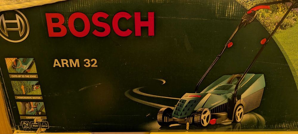 Corta-relvas elétrico 1200 w 32 cm Bosch Arm 32