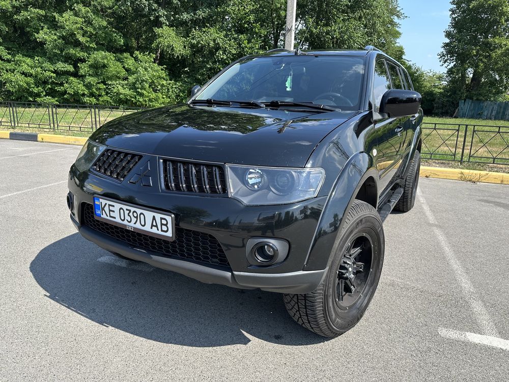 Mitsubishi Pajero sport 2