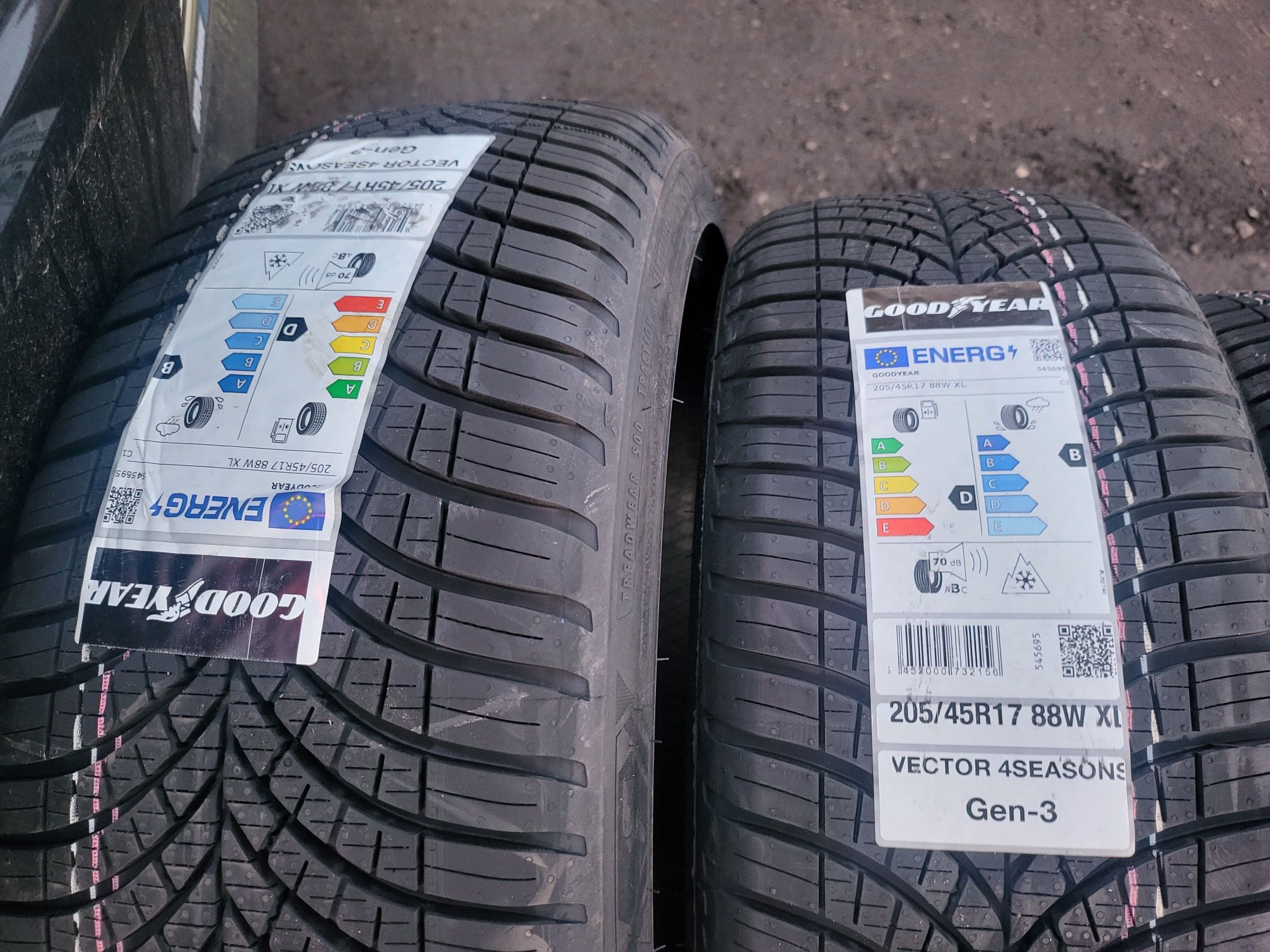 Nowe opony całoroczne 205/45/17 88W XL Goodyear Vector Gen3, 2022 rok