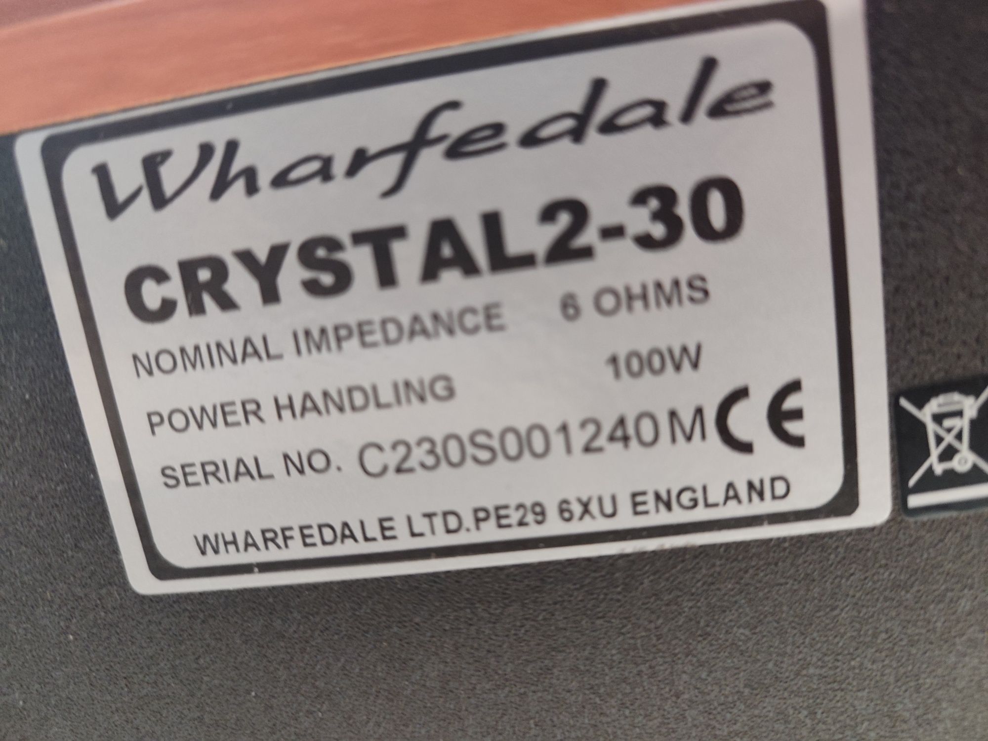Kolumny Wharfadale crystal