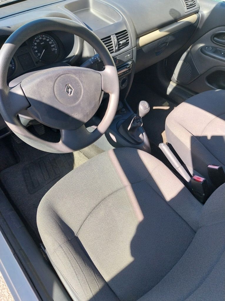 Renault Celio AC 04