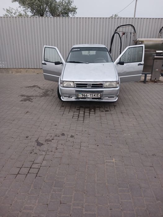 Фиат уно рест 1984г.