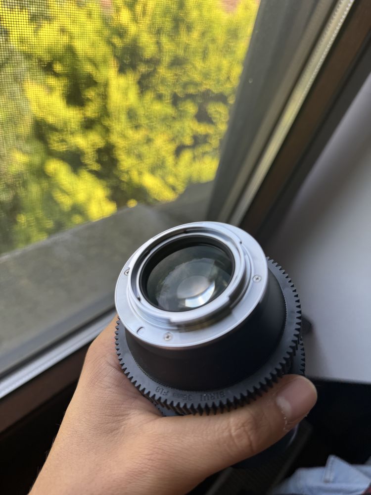 Sirui Anamorphic Lens 35mm 1.8f