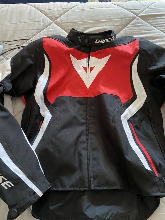 Casaco dainese tamanho 56