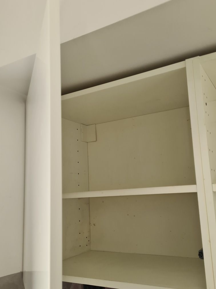 Zestaw mebli ze zlewem. Biały połysk, system Blum.