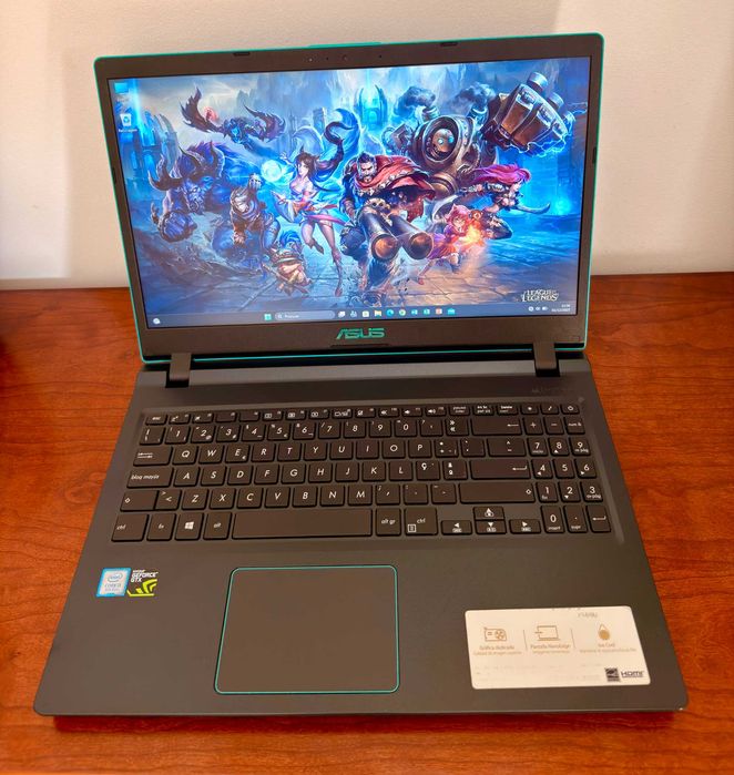 Asus X560u Gamming 15.6"FHD|i5-8250U|16GB Ram|Ssd 512Gb|GTX1050 4Gb|