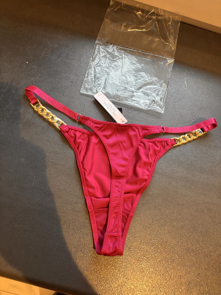 Stringi Victoria’s secret