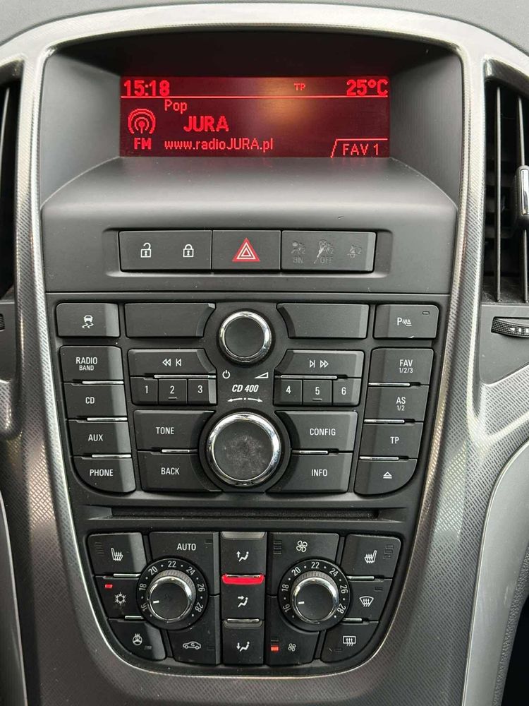 Opel Astra j 1.4 turbo 2011 Xenon