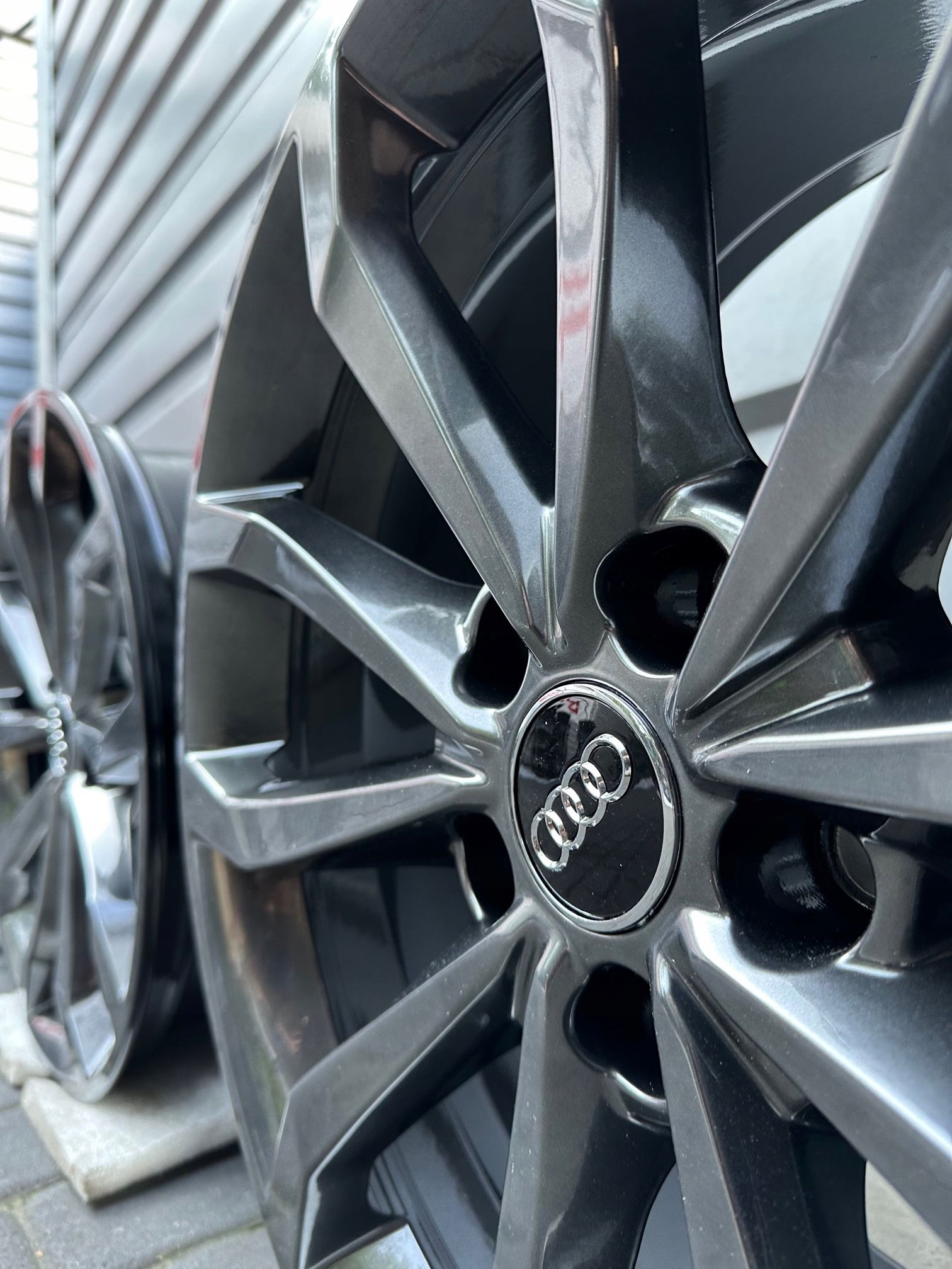 NOWE Oryginalne Felgi Audi 18 A3 A4 A6 A8 Q3 Q5 TT
