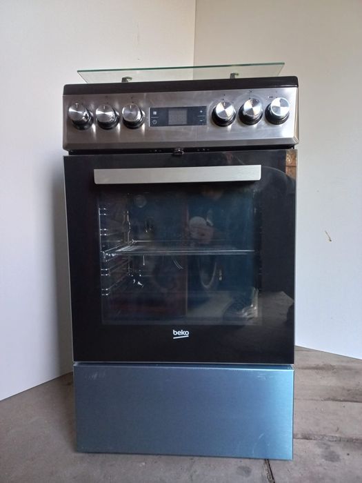 Na sprzedaż: Kuchenka gazowo-elektryczna Beko FSM 52331DXDT