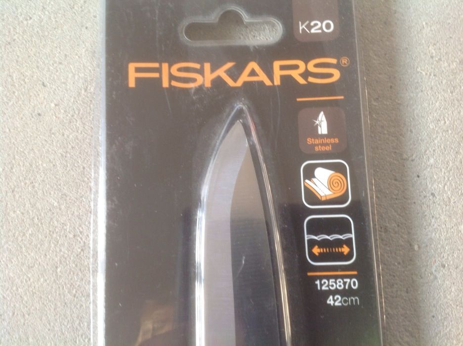 Nóż do wełny mineralnej FISKARS K20