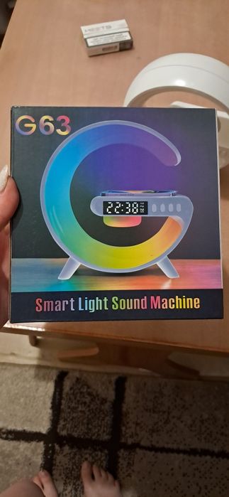 Портативная лампа( колонка, беспр.зарядка) оригинал.