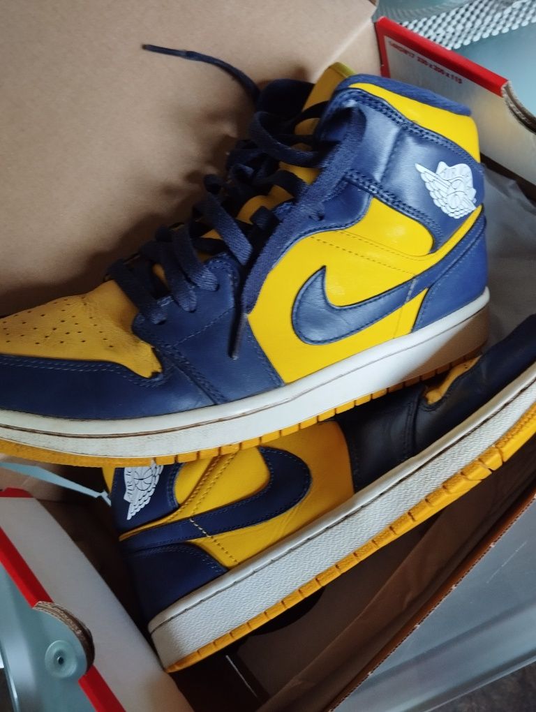 Air Jordan 1 Mid Yellow/Blue