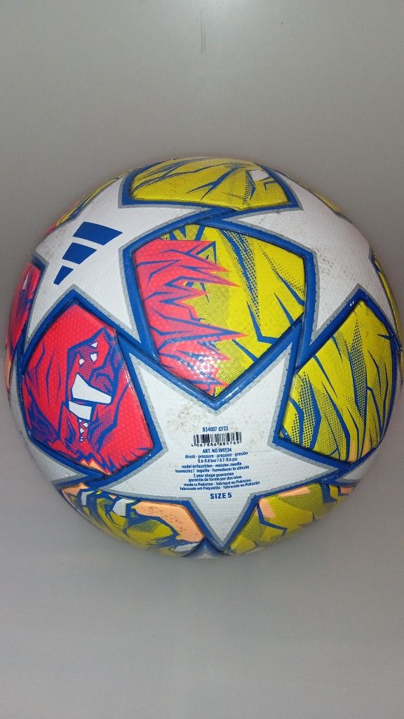 2 Bolas de Futebol, Adidas Final Liga dos Campeões e Kipsta