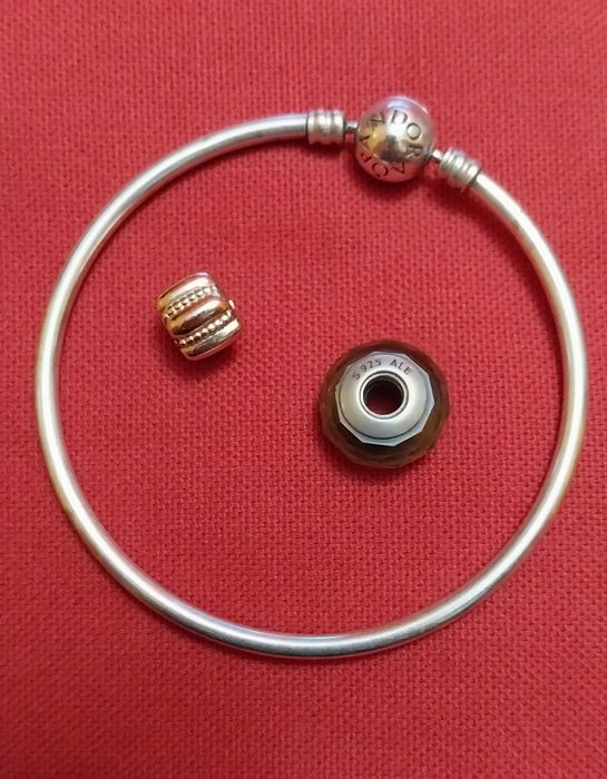 Pandora, pulseira + 2 contas prata/ouro