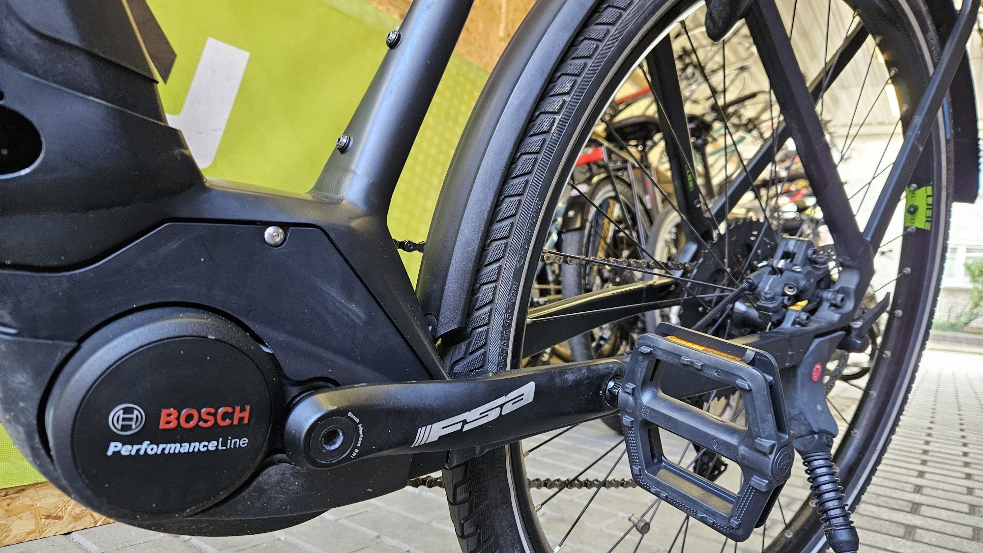 CUBE Tourung EXC rower elektryczny ze wspomaganiem BOSCH Performance L