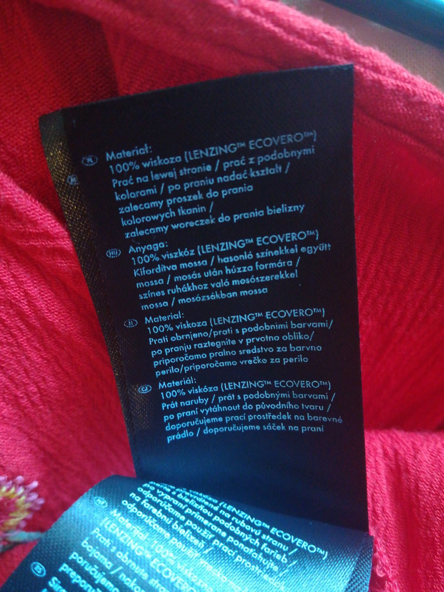Chawtowana prześliczna sukienka w kwiaty. Rozm.S/M