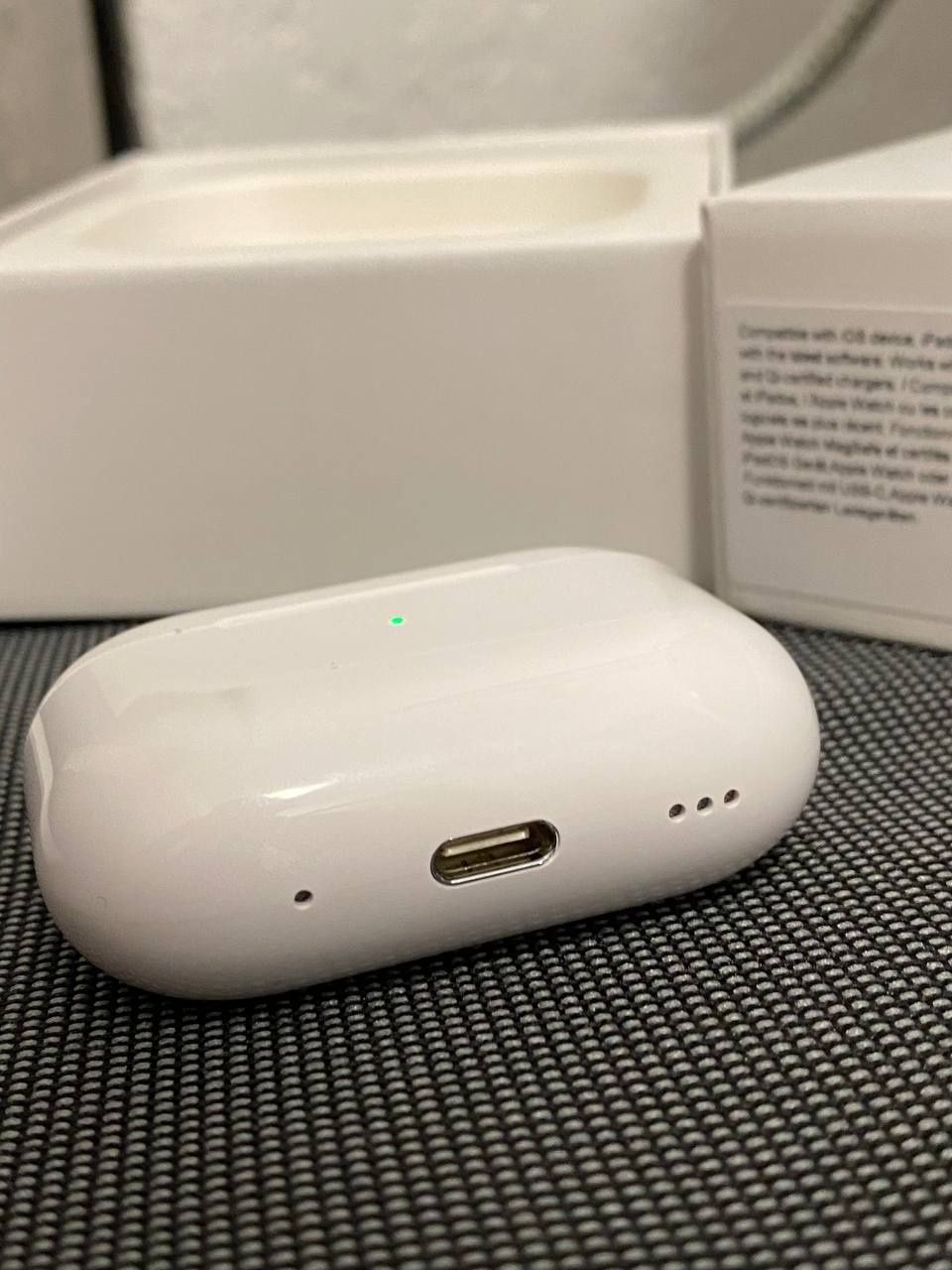 Продаж AirPods pro 2