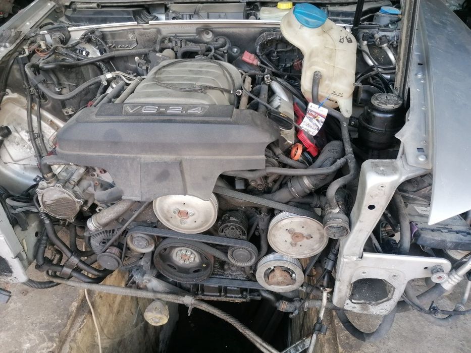 Audi A4 A6 C6 2.4 v6 Sprężarka Klimy Kompresor Klimatyzacji super stan