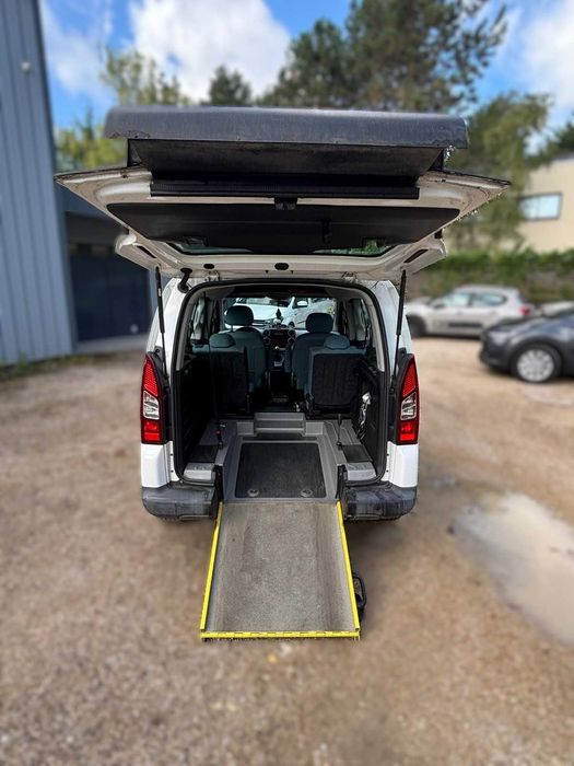 Viatura Adaptada 4Lugares + Cadeira de Rodas – Legalizada com Garantia