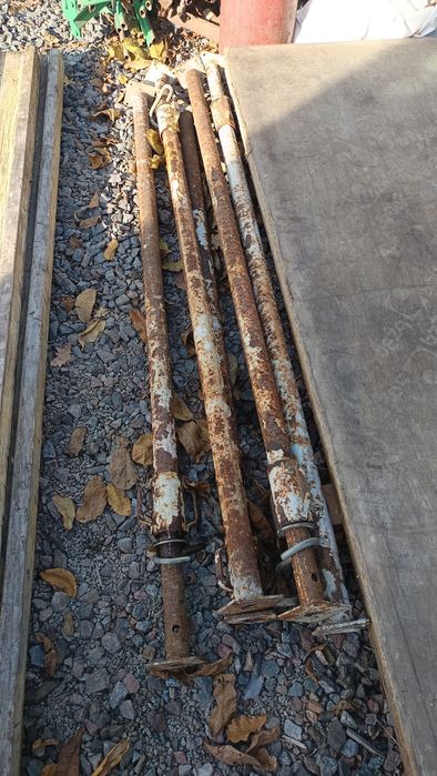 Продам стійки для опалубки. Висота 3,5м