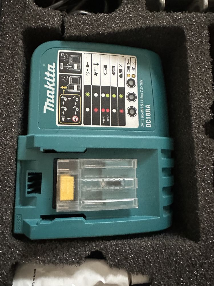 Zaciskarka elektryczna Makita - Rehau