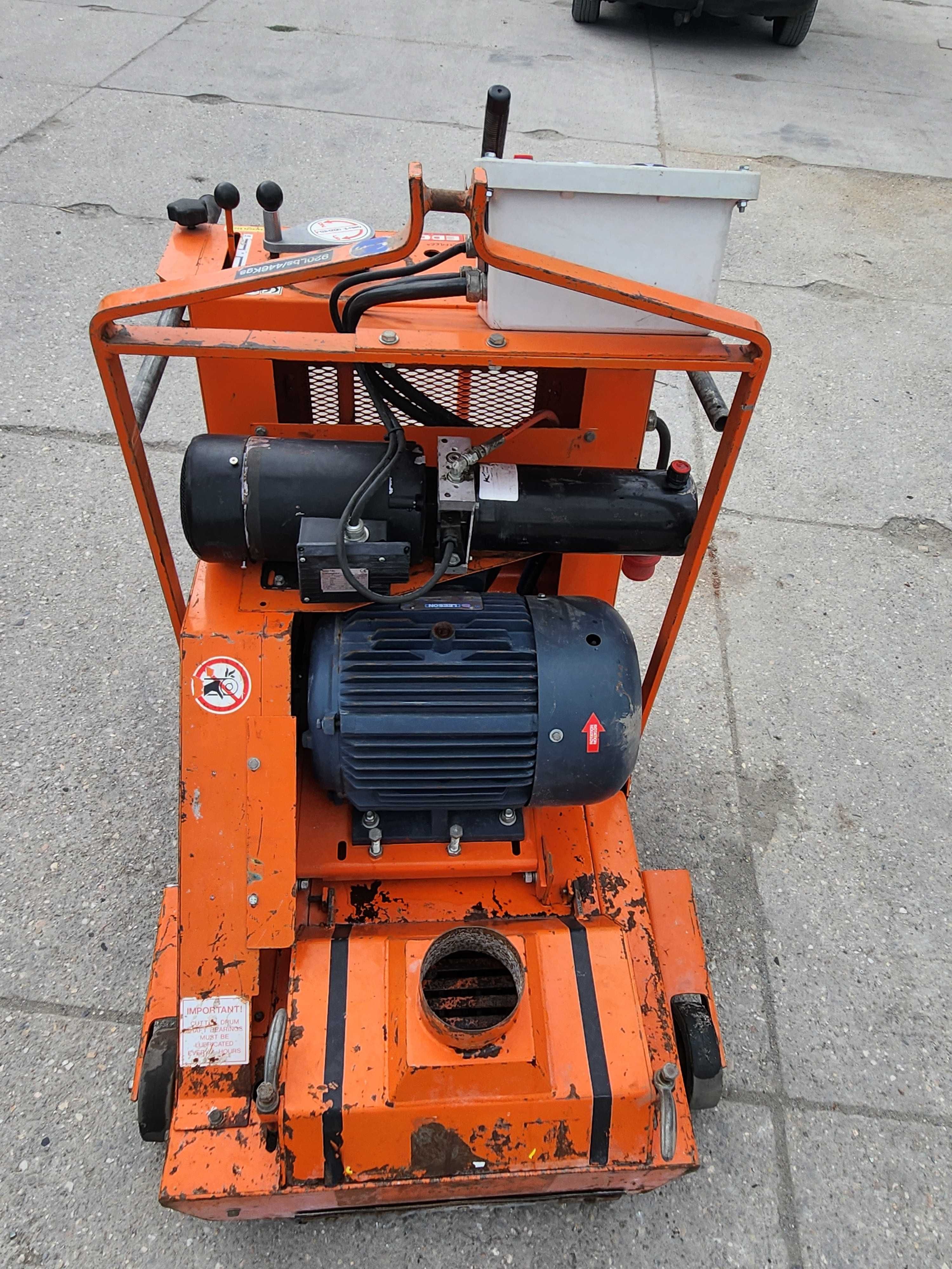 Frezarka elektryczna 40 cm na siłę -