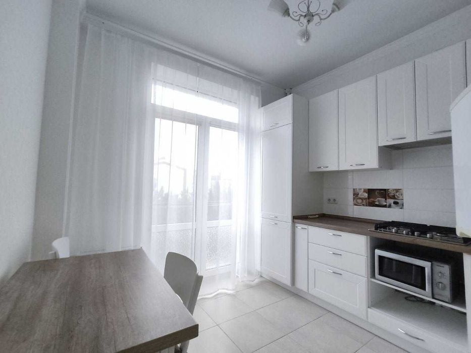 Оренда 1 кімнатної квартири Бочарова/Атриум